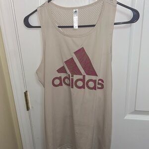 🦋Adidas tank 5/25$